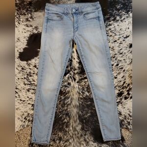 American Eagle Outfitters Light Wash Skinny Jeans